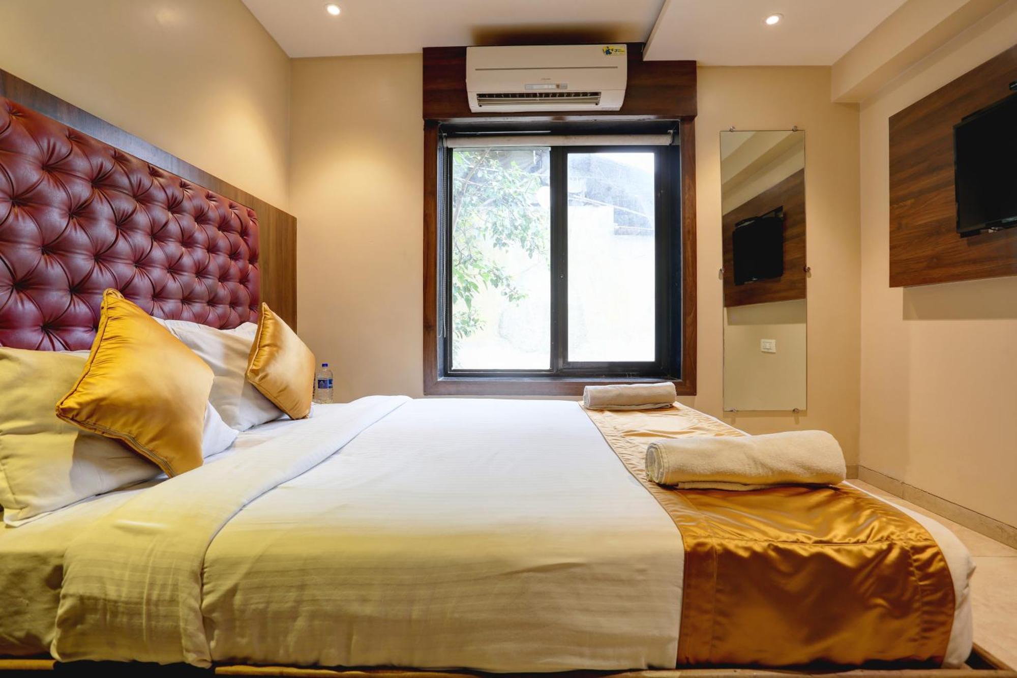 Hotel Sea Breeze Bombaim Exterior foto